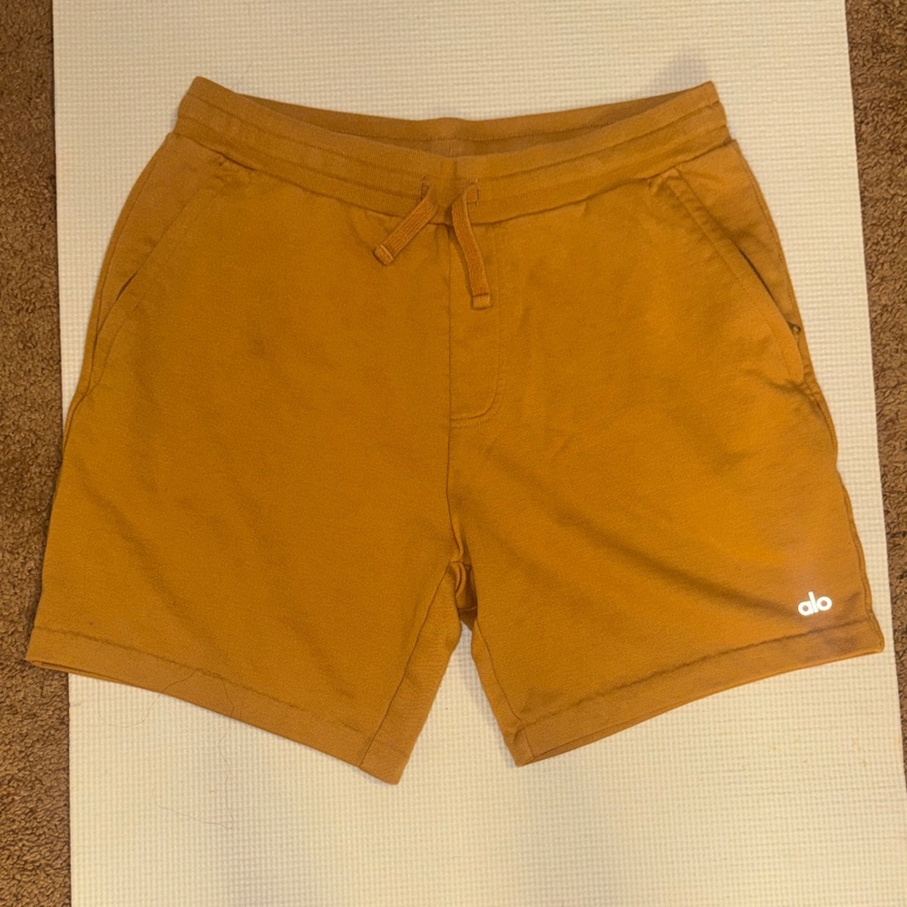 ALO Yoga Men's Mustard Drawstring Athletic Shorts